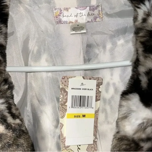 Free People Band of The Free Open Front Faux Fur Ivory/Black Jacket(Size Medium) - Image 5
