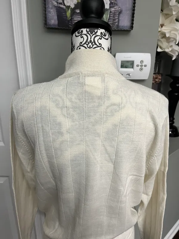 Harvé Benard Sport Size Large Beige Mock Neck Sweater - Image 4