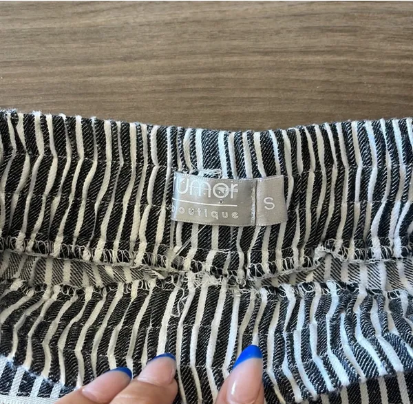 Rumor Boutique LF Blue and white stripped shorts with pockets - Image 4