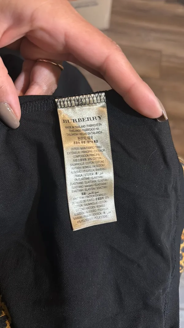 Burberry - Image 5