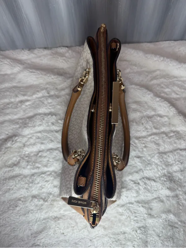 Michael Kors Rochelle Satchell - Image 6