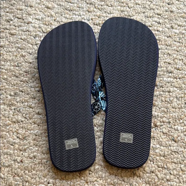 Vera Bradley Navy Flip Flops - Image 8