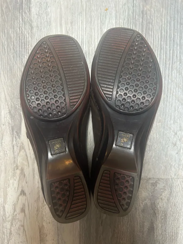 Michel M Emma Loafer Size 9M Brown Slip on - Image 7