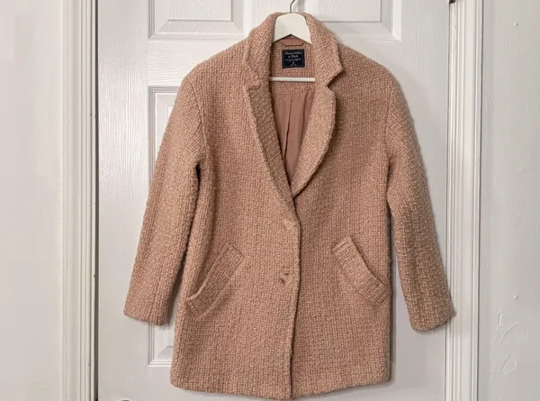 Abercrombie & Fitch Womens XS Blush Pink Boucle Coat Quiet Luxury Preppy Chic - Image 2