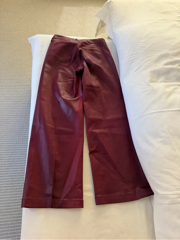 L’AGENCE Kendra Coated Flare Jeans Burgundy Syrah Size 25 Excellent condition - Image 4