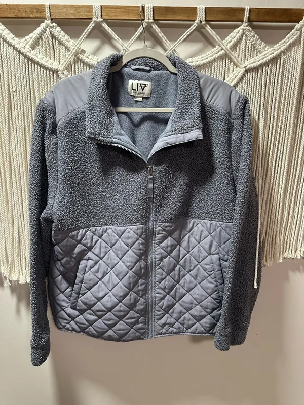 LIV Quilted Teddy Jacket in Gray Size XL - Image 4