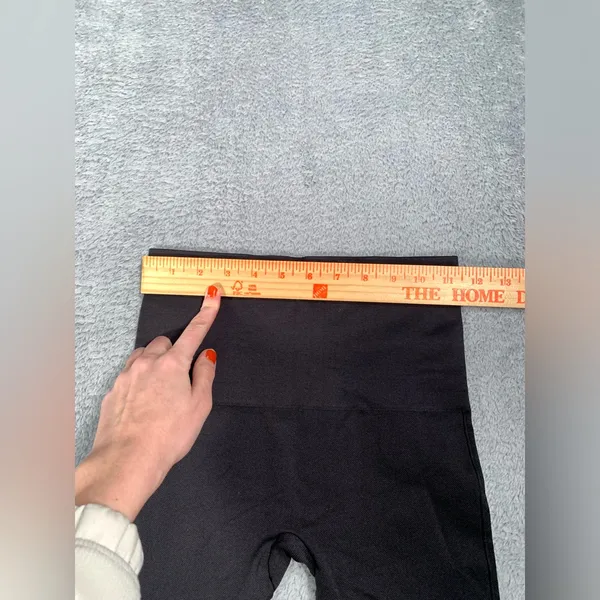 Spanx Black Leggings medium - Image 3