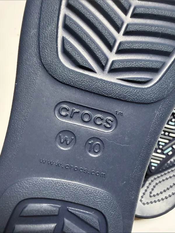 CROCS Women’s Monterey Beaded Wedge Flip Sandals Navy Blue S-606 Size 10 - Image 11