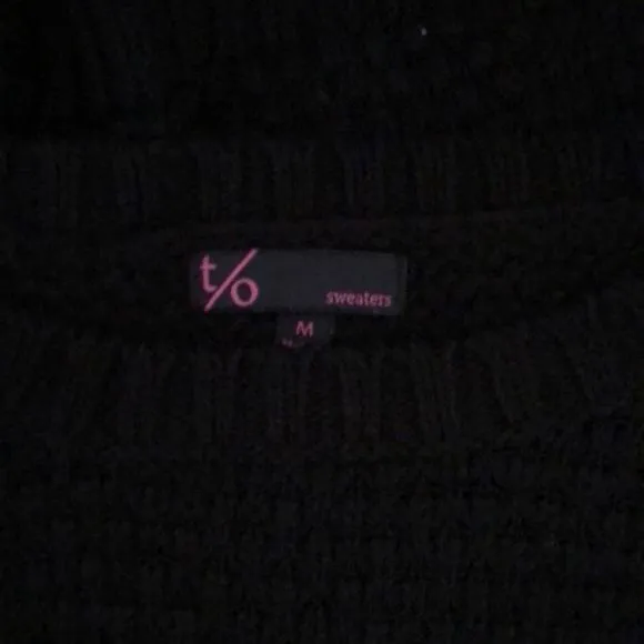 5/$30 🎈 Takeout medium black cropped sweater‎ - Image 3