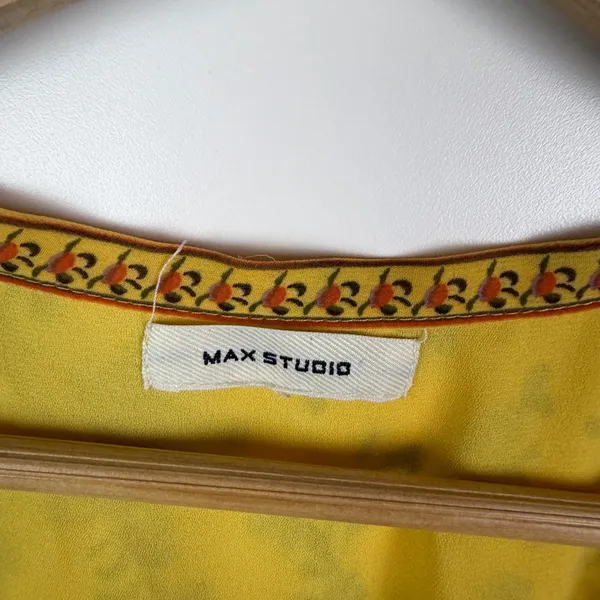 Max Studio Yellow Floral Smocked V-Neck‎ Mini Dress Cottage Boho Feminine Spring - Image 9