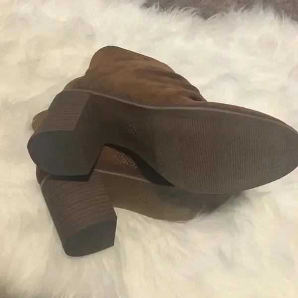 Universal Threads Ladies Boots Brown - Image 4