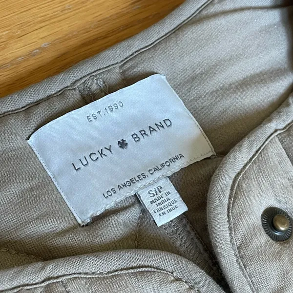 Lucky Brand quilted beige jacket size S - Image 4