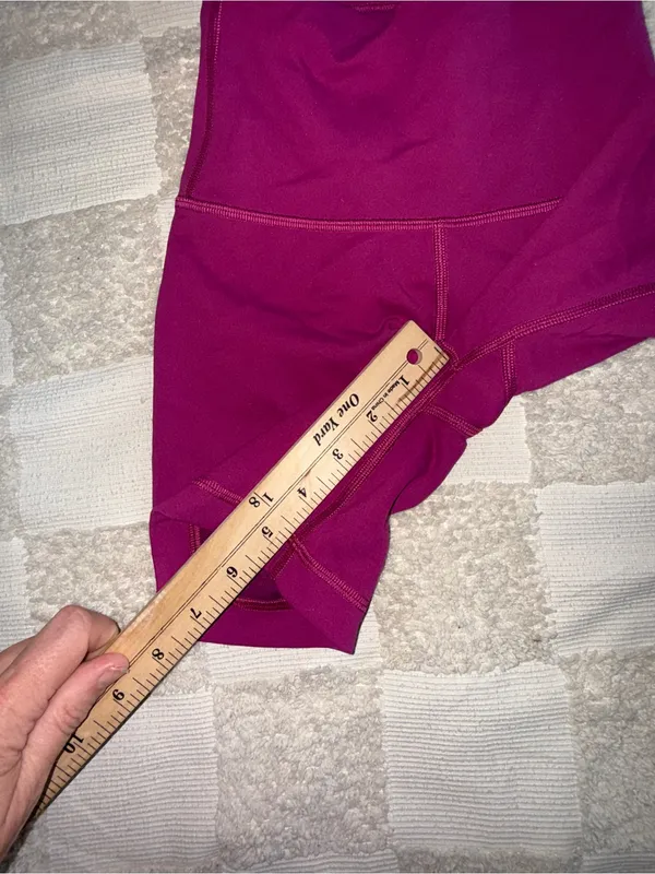 Lululemon Wunder Train High-Rise Shorts size 0 - Image 3