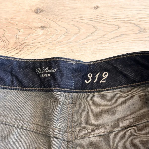 The Limited Denim 312 Womens Dark Wash‎ Crop Jeans Size 10 - Image 5