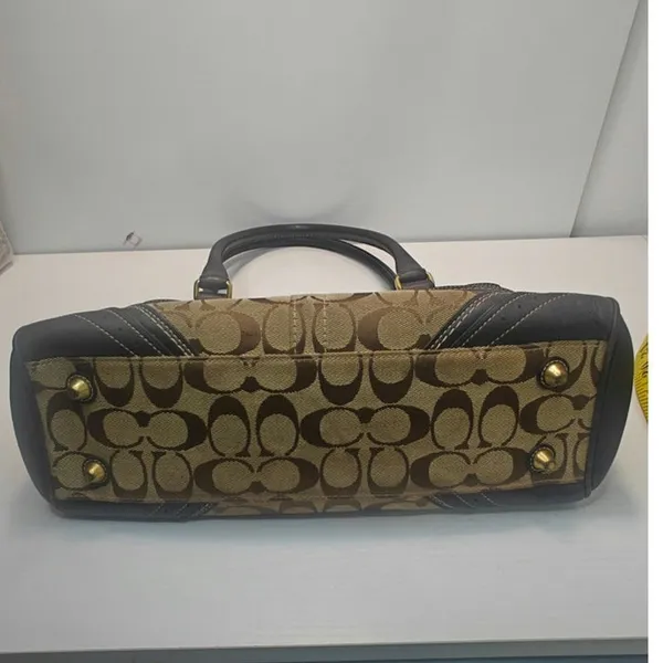 Vintage Y2K tan and brown Coach Signature Hampton bag - Image 4