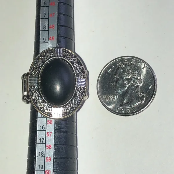 Black Oval Statement Ring - Image 5