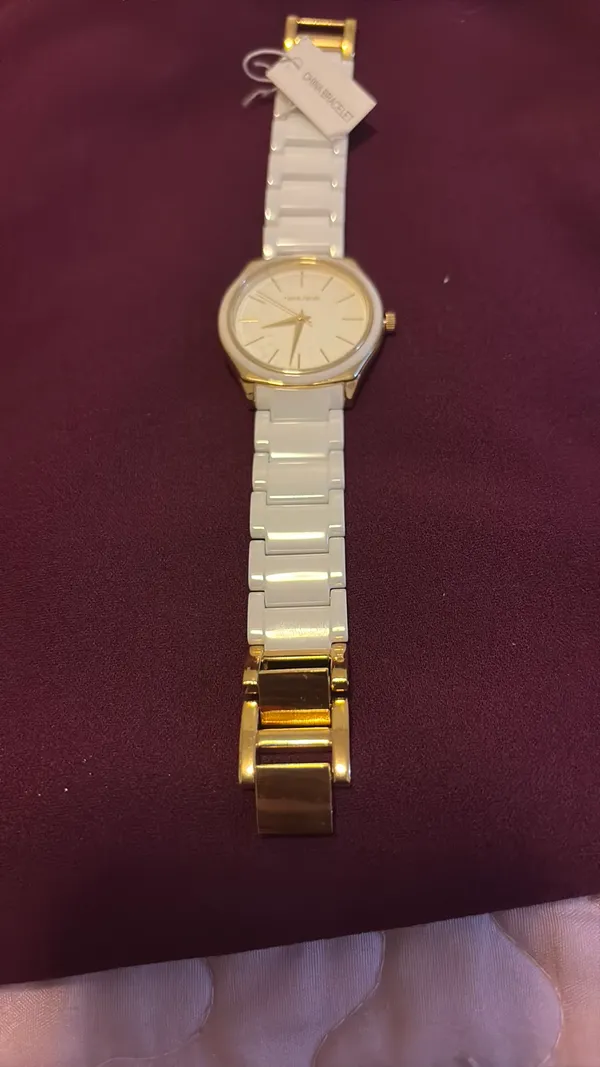 Charming Oaks Jalyn™ | 36mm, White Ceramic/Gold - Image 4