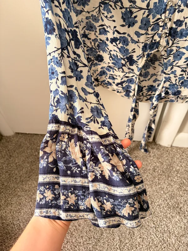 American Eagle Crop Top - Image 3