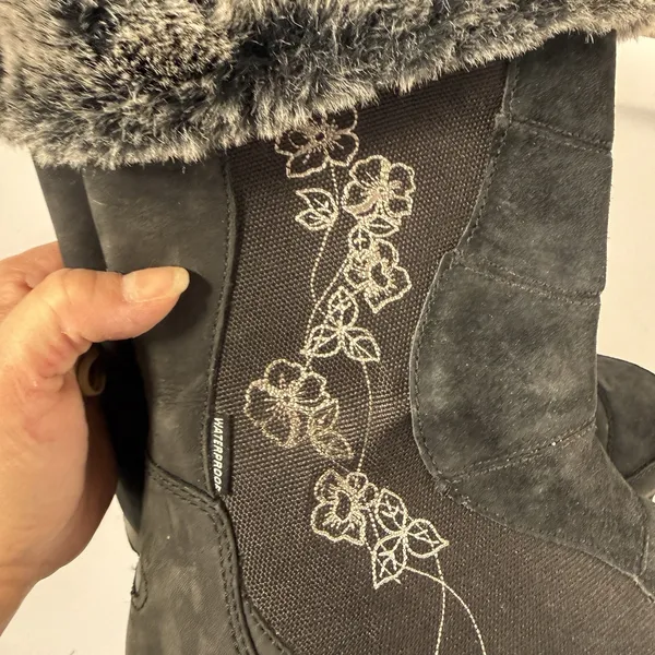 The North Face Primaloft Insulated Snow Black Suede Gray Winter Grip Size 9 - Image 9