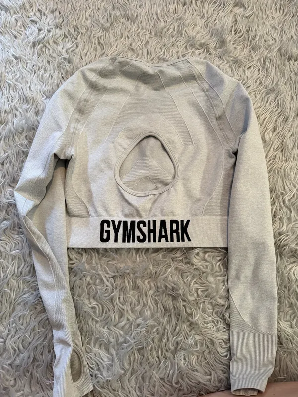 Gymshark Long Sleeve Crop Top - Image 2