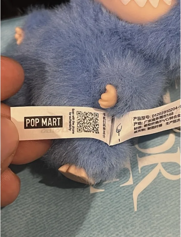 Labubu Pin For Love “Letter O” POP MART new - Image 5