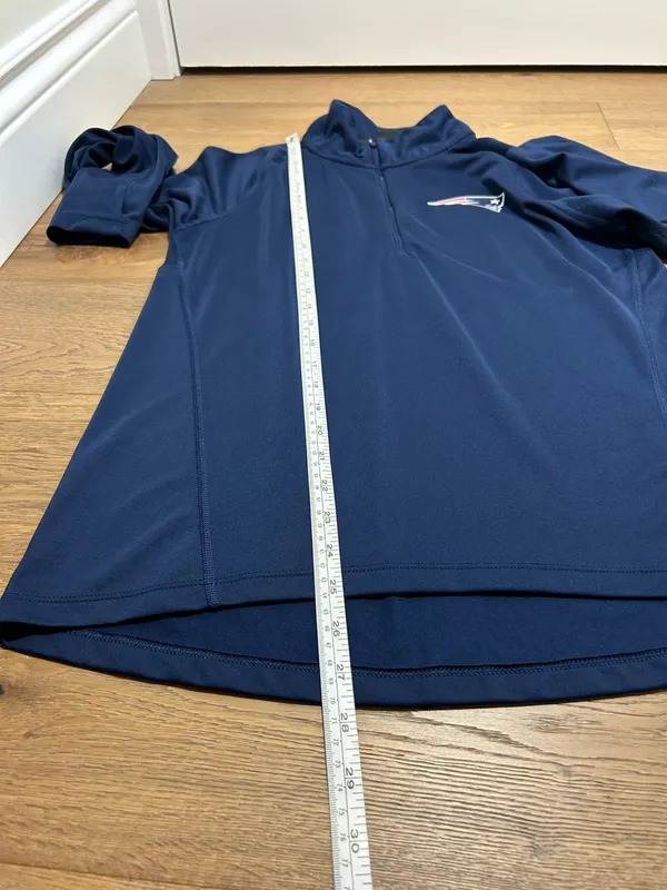 Nike Women’s medium NE Patriots NFL pullover - Image 11