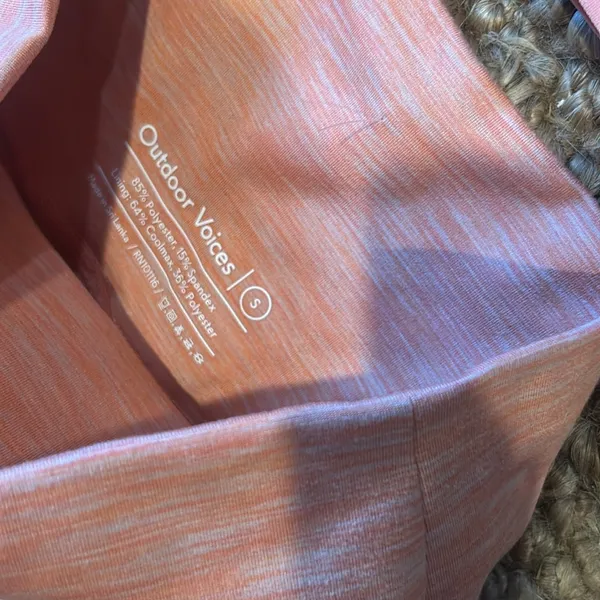 Outdoor Voices Coral Two Piece Sports Bra/Biker Short Combo Size Small - Image 6