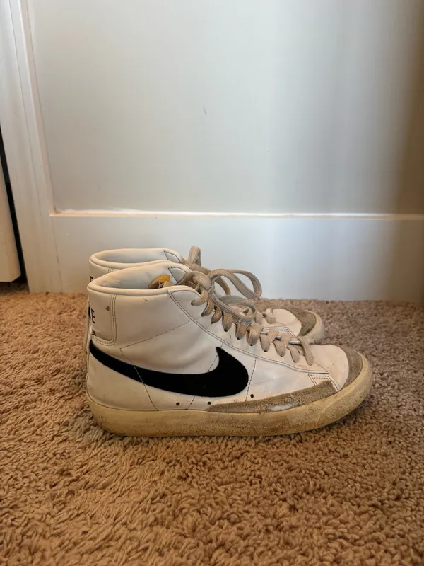 Nike Blazer Mid 77 Women’s 8.5 - Image 3