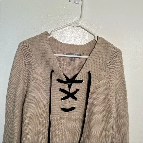 Marled Reunited Women's Sz Medium Lace Up V-Neck Sweater Beige Black Wide Sleeve - Image 2