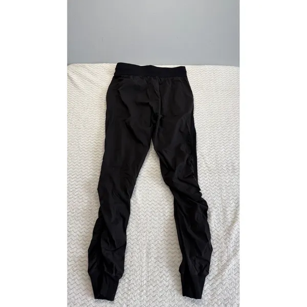 Lululemon Dance Studio Jogger 29 Black Swift Fabric Size 6 Pants - Image 3