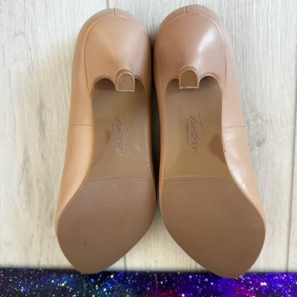 TROTTERS Womens Beige‎ Kiera Pointed Toe Kitten Heel Slip On Pumps Sz 8.5 - Image 7
