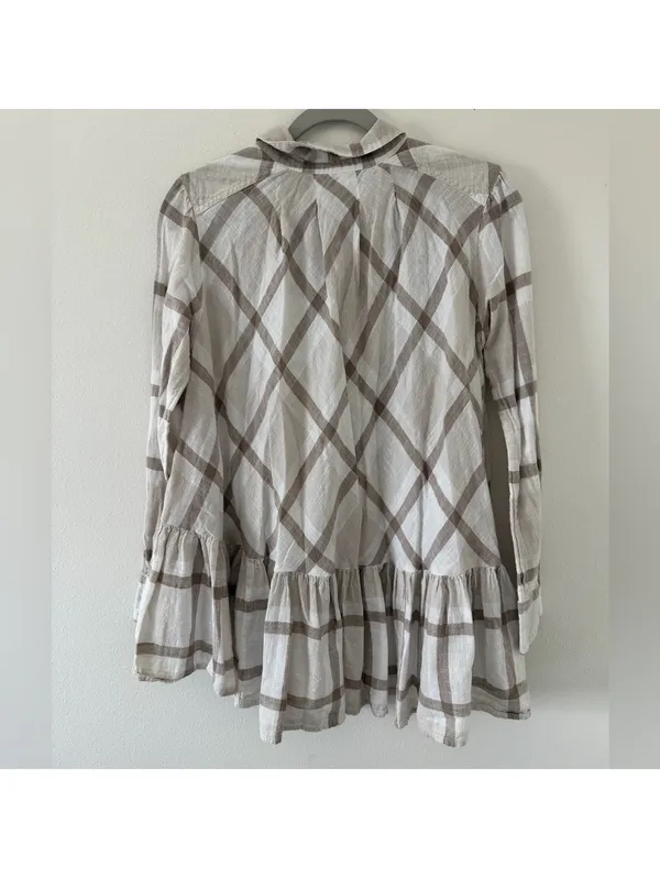 Free People Preppy in Plaid High Low Ruffle Back Flowy Button down size xs - Image 4