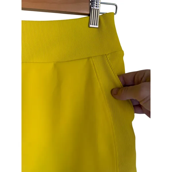 SwingDish Yellow Golf Skort Skirt Shorts Size Small Stretch Athletic Pockets - Image 2