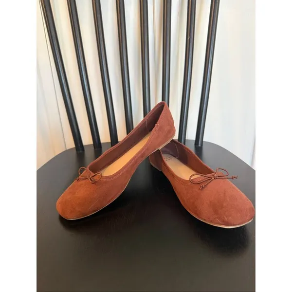 A New Day espresso brown Jackie faux suede flats size 6 - Image 8