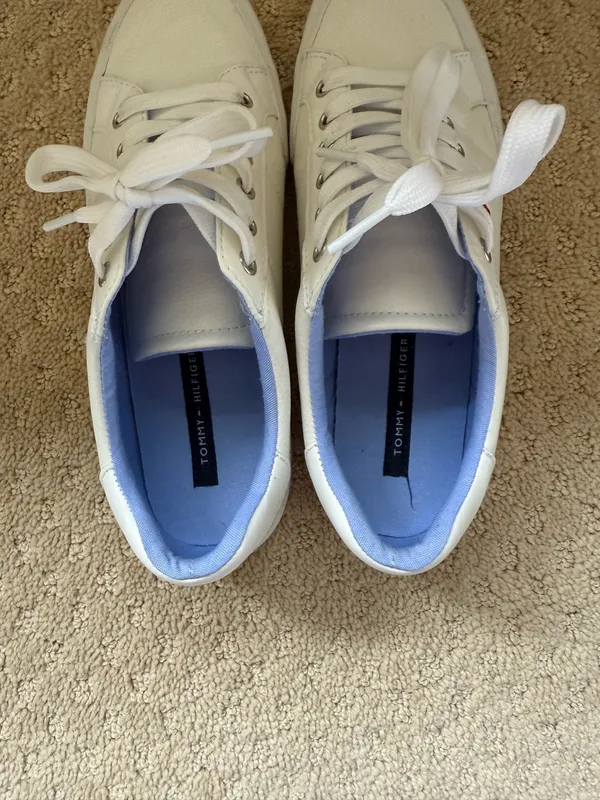 Tommy Hilfiger Sneakers - Image 3