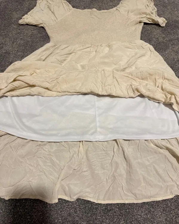Amazon Flowy Creme Dress - Image 2