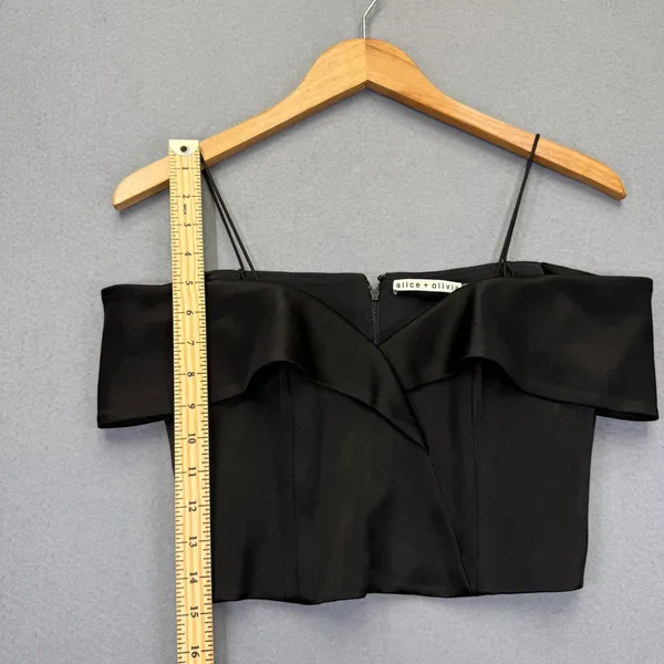 Alice + Olivia Black Off-The-Shoulder‎ Ruffle Crop Top CC911205024 Size 0 - Image 4