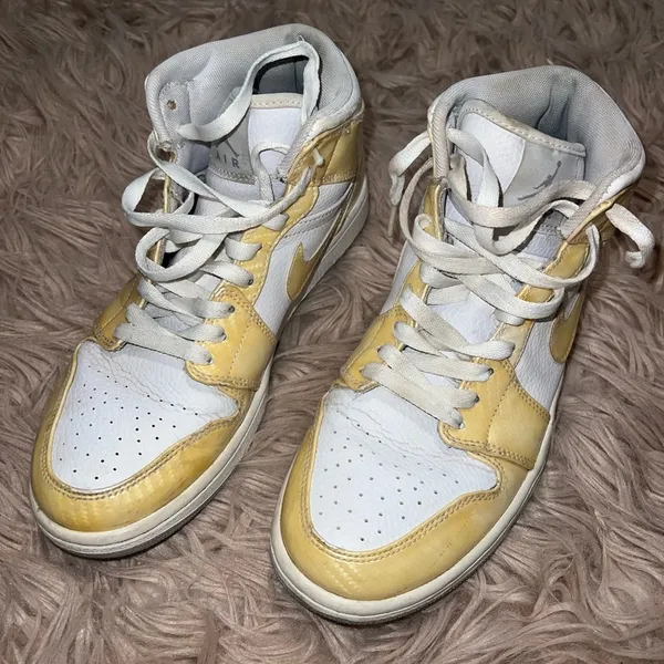 Nike Air Jordan 1 Phat White Wolf Golden Swoosh High Cut Sneaker Size 8 - Image 3