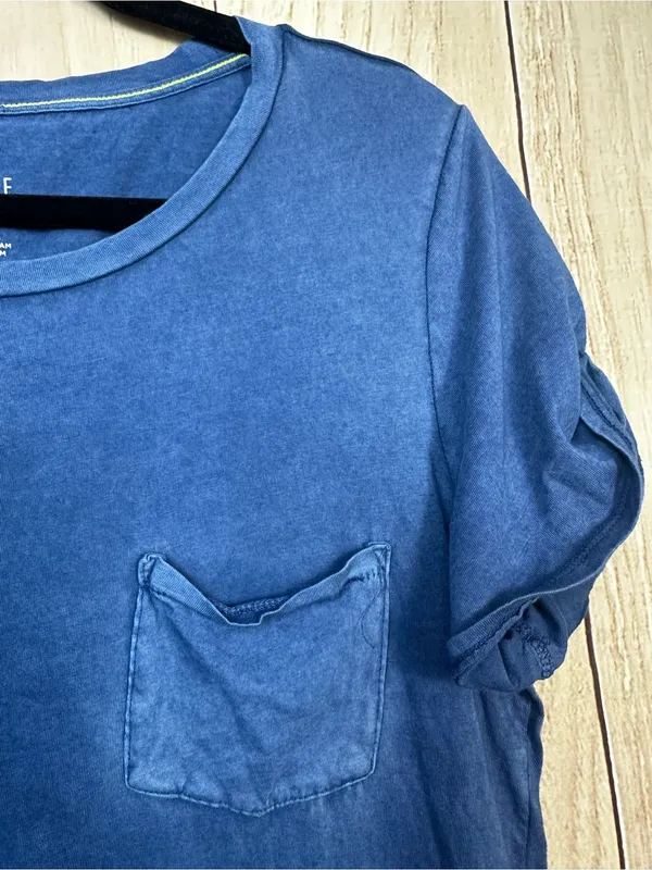 American Eagle Outfitters Favorite T Blue Short Sleeve Pocket Tee - Image 3