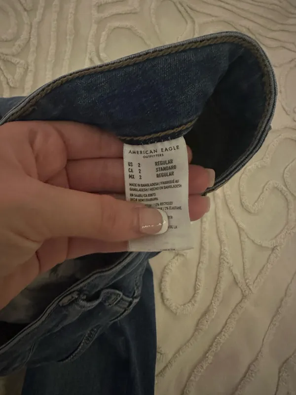 American Eagle Jeans - Image 4