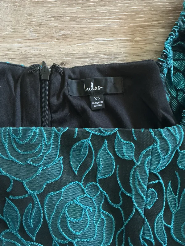Lulus Teal and Black floral homecoming dress - Image 3