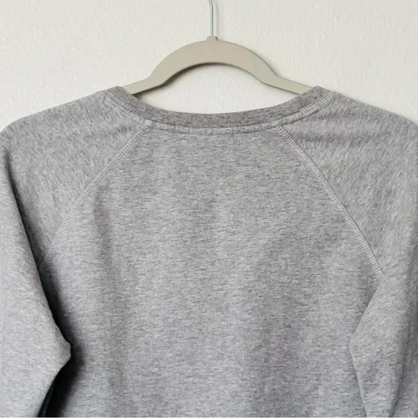 Patagonia Midweight Crew Gray Sweatshirt Size Medium - Image 6