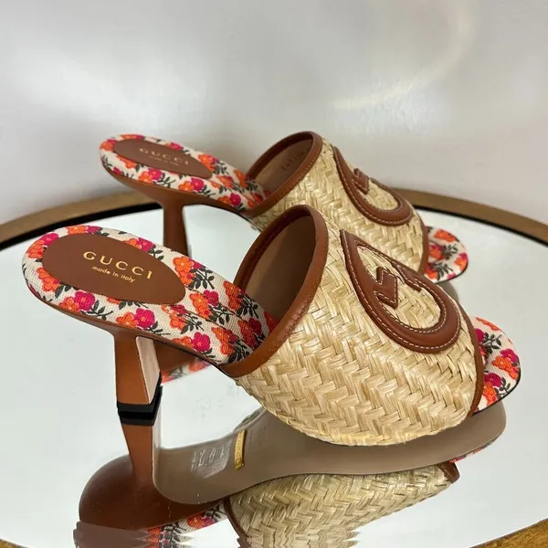 GUCCI Mabel Leather-trimmed Raffia Mules in Beige Size 8.5US / 38.5EU - Image 6