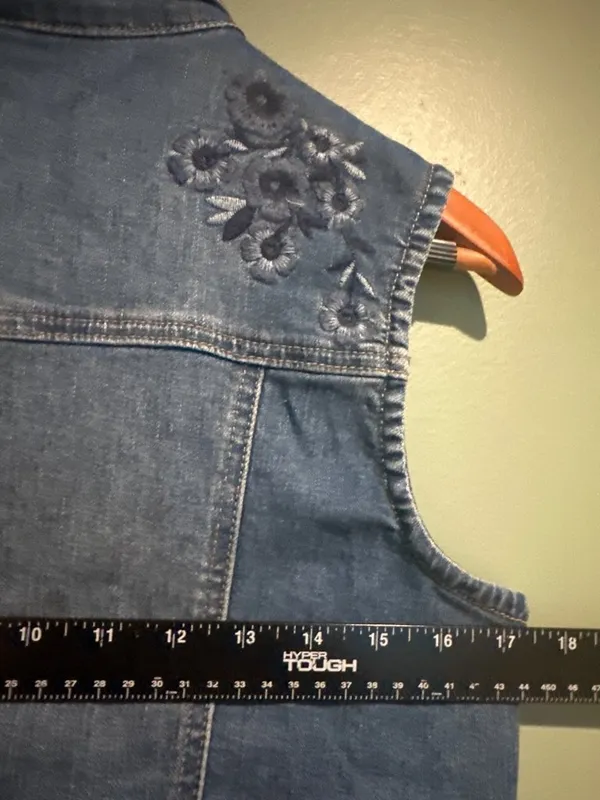 Westport 1962 Embroidered Denim Vest Small Y2K Boho Indie Cowgirl Layering Top - Image 6