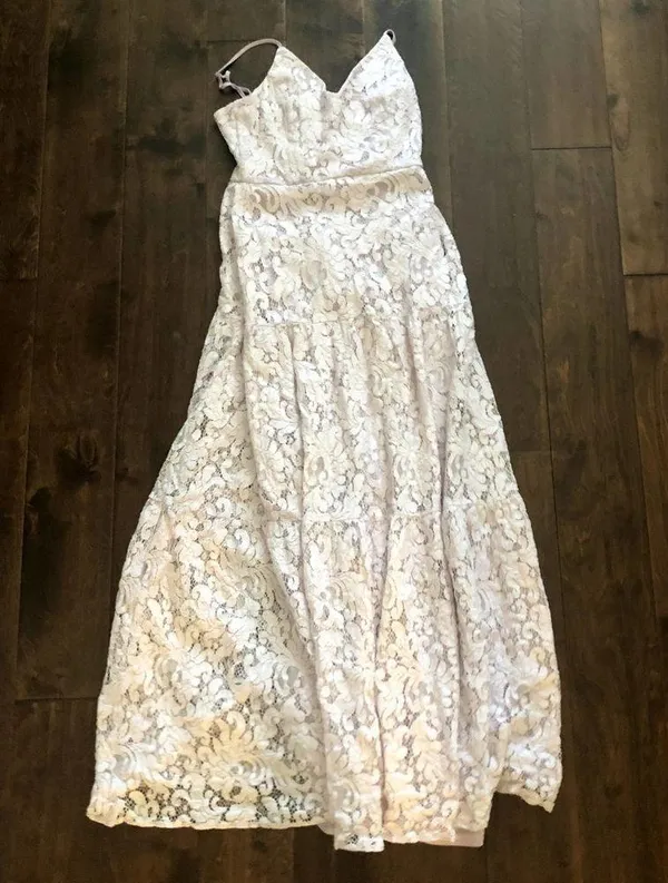 new lulus Finely Lavender Lace Tiered Maxi Dress size small - Image 4