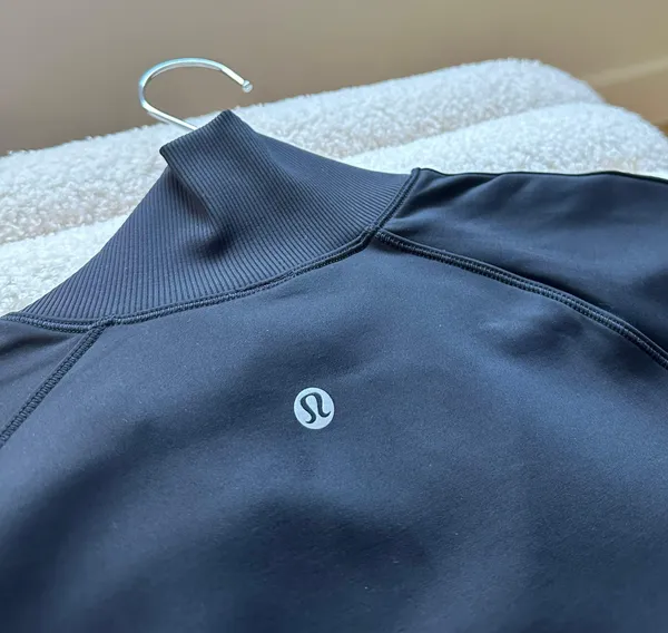 Lululemon Cropped Half-Zip - Image 10