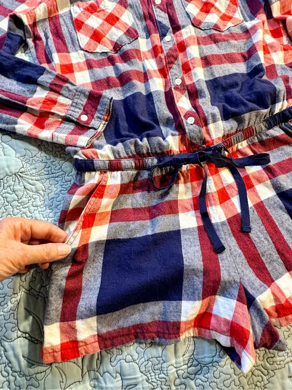 💥Aerie Plaid Flannel Pajama Romper Button Front Drawstring Red Navy Sz M💛 - Image 5