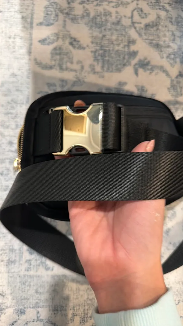 Lululemon Belt Bag - Image 4