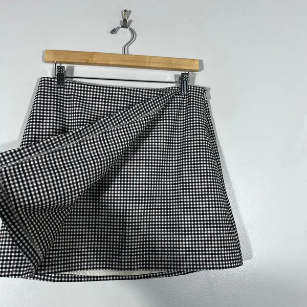 NWT Old Navy Faux Wrap Gingham Mini Skirt Brown Plaid Preppy A-Line Size M - Image 2