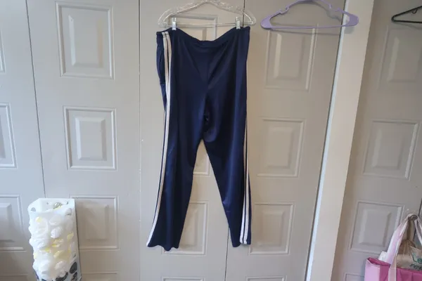 Zoey Beth women's sweatpants sweats jersey in navy blue and white size large. - Image 11